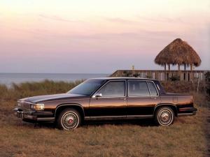 Cadillac Fleetwood 1985 года